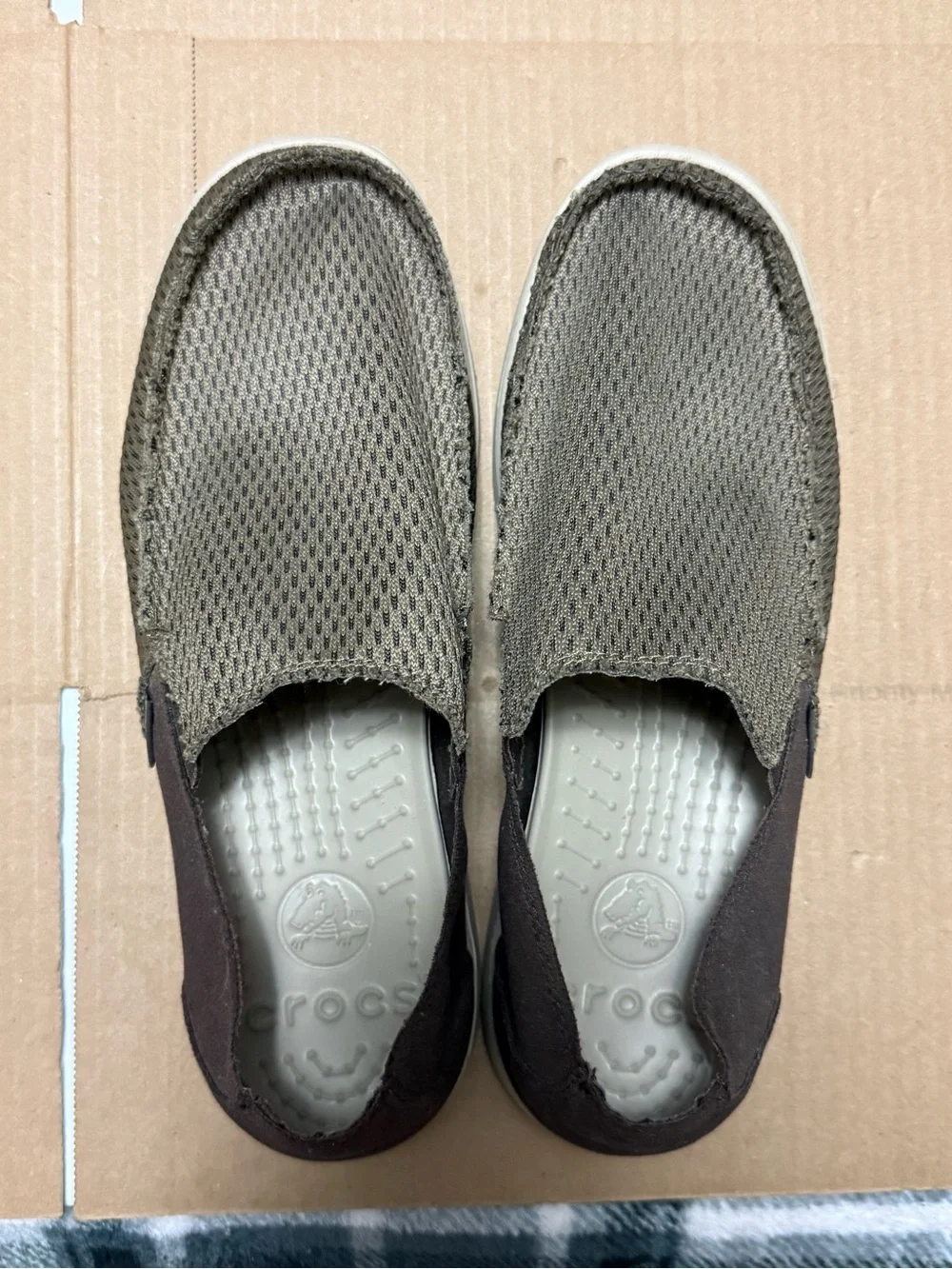 Crocs Men’s Santa Cruz Loafers Slip Ons Size 9 Brown/Tan
